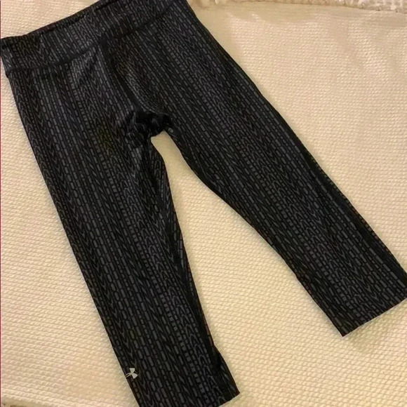 Under Armour Pants - Under armour cropped leggings